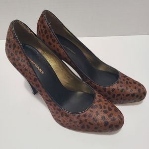 Banana Republic Spotted Leopard Print Heels Size 7.5‎ fits more like a 7
